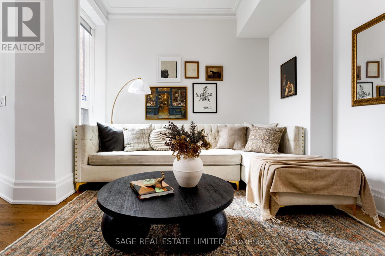 221 CRAWFORD STREET, Toronto, Ontario