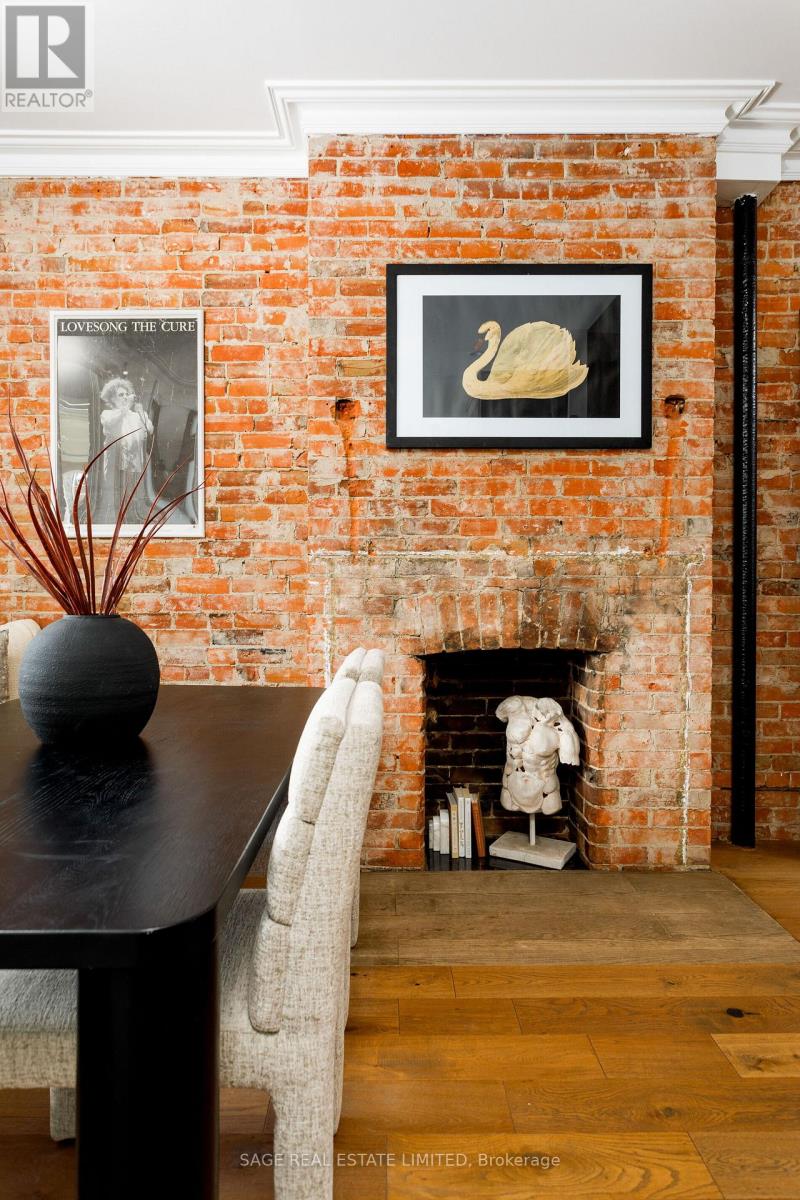 221 Crawford Street, Toronto, Ontario  M6J 2V5 - Photo 11 - C12912854