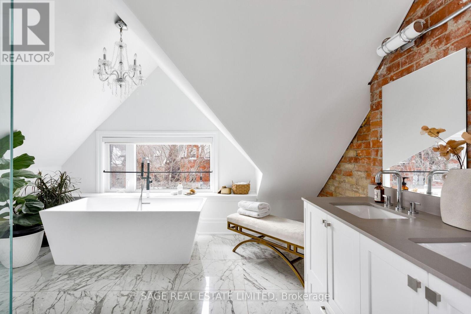 221 Crawford Street, Toronto, Ontario  M6J 2V5 - Photo 39 - C12912854