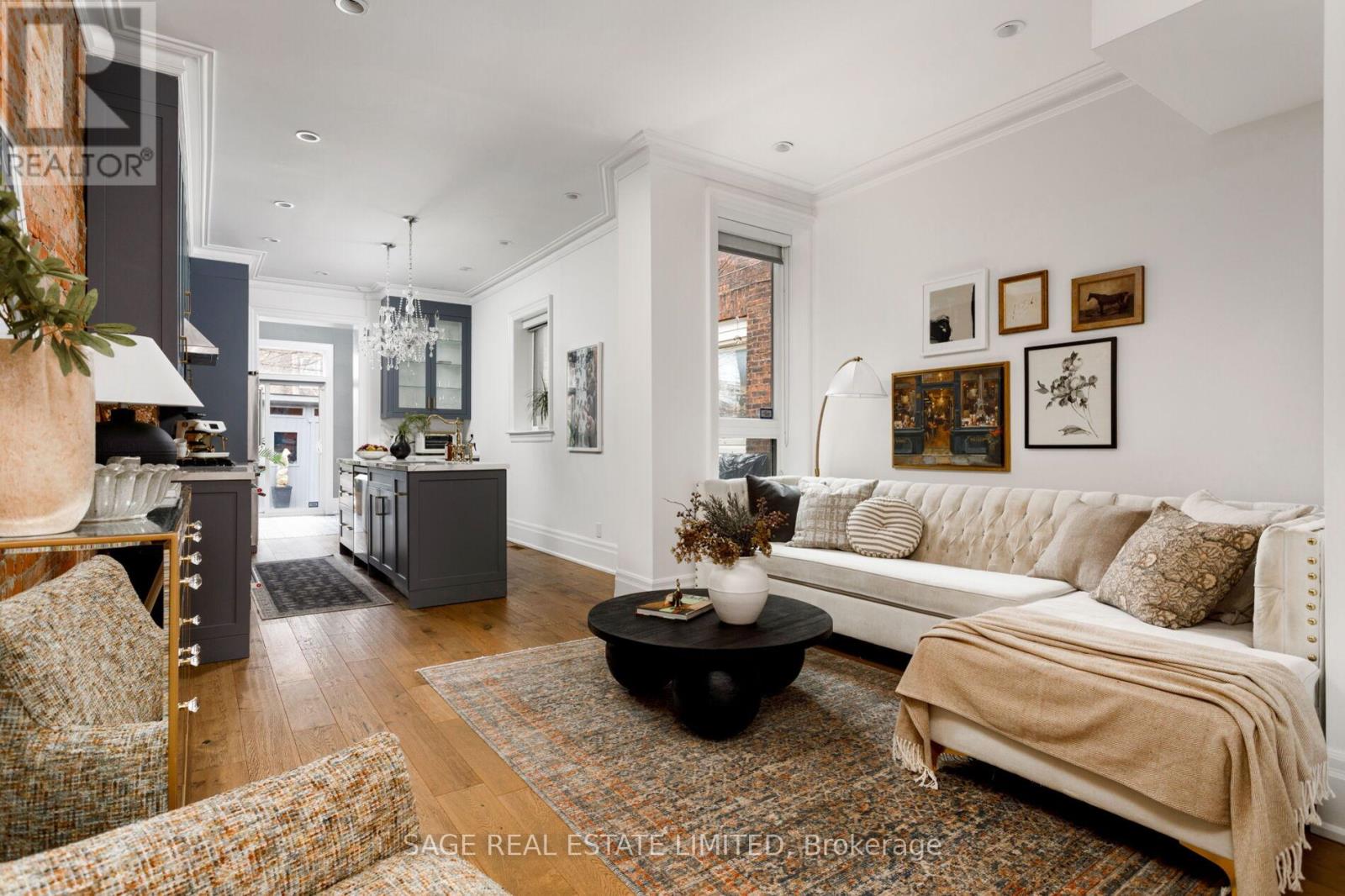 221 Crawford Street, Toronto, Ontario  M6J 2V5 - Photo 7 - C12912854