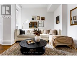 221 CRAWFORD STREET, Toronto, Ontario