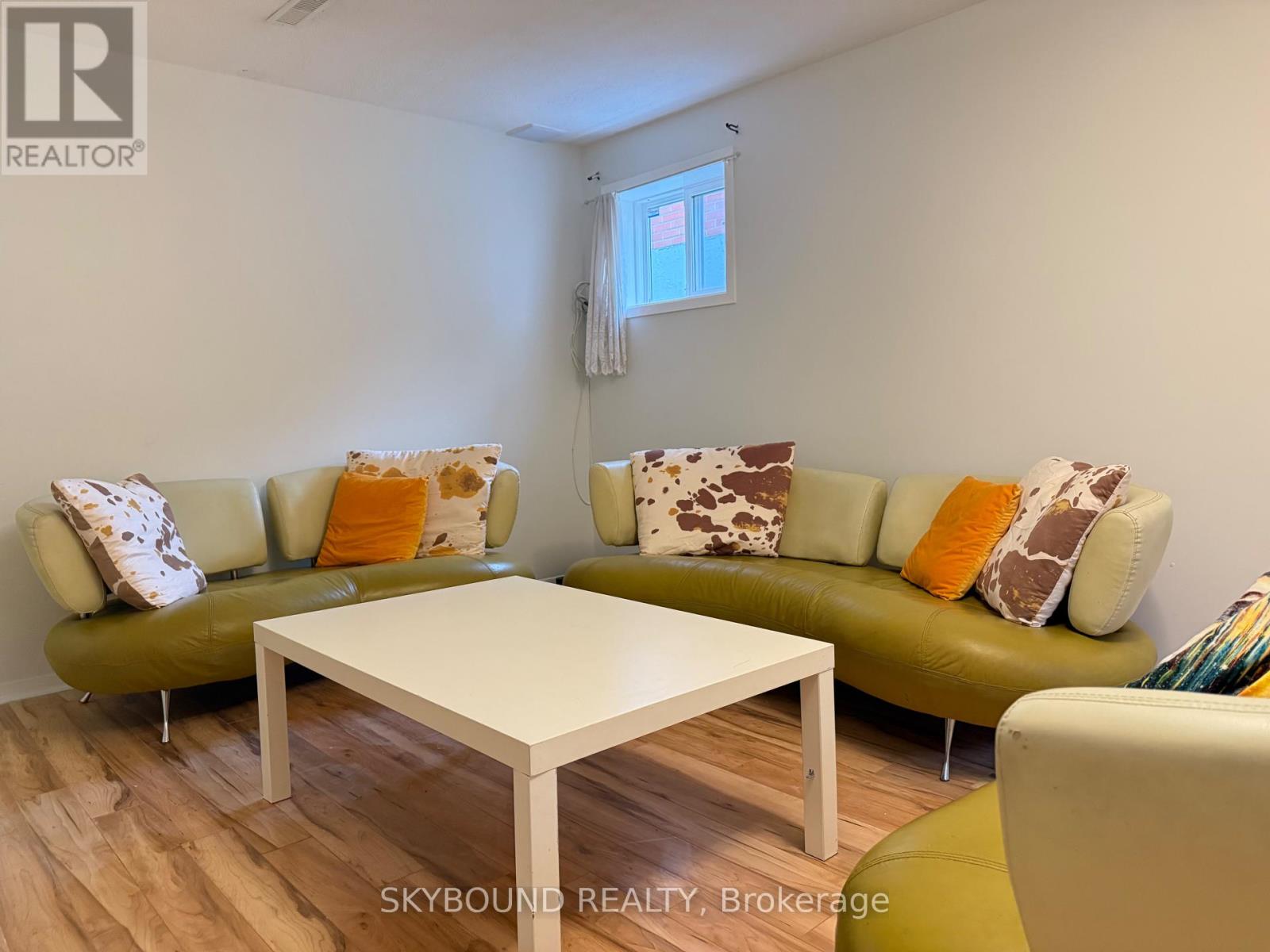 Lower, Bedroom 2 - 33 Yatesbury Road, Toronto, Ontario  M2H 1G1 - Photo 4 - C12912868