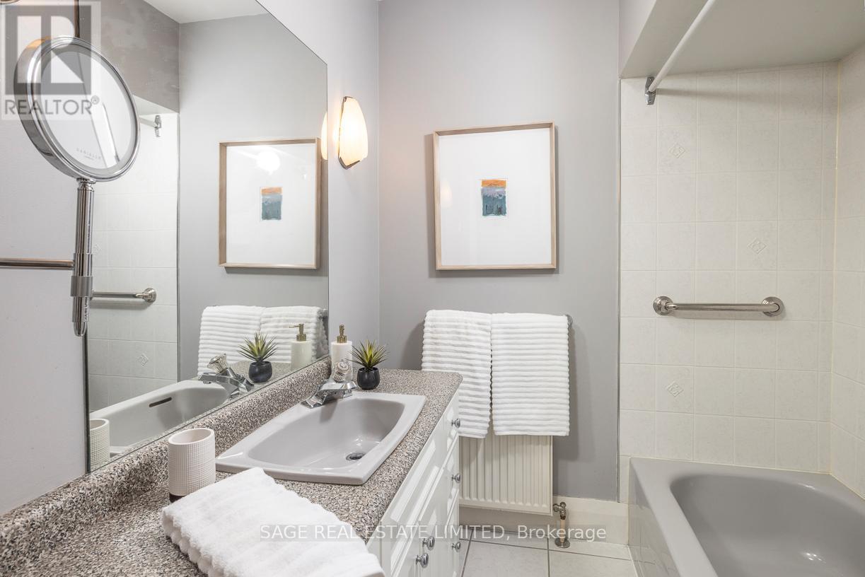 205 Cranbrooke Avenue, Toronto, Ontario  M5M 1M8 - Photo 24 - C12912894