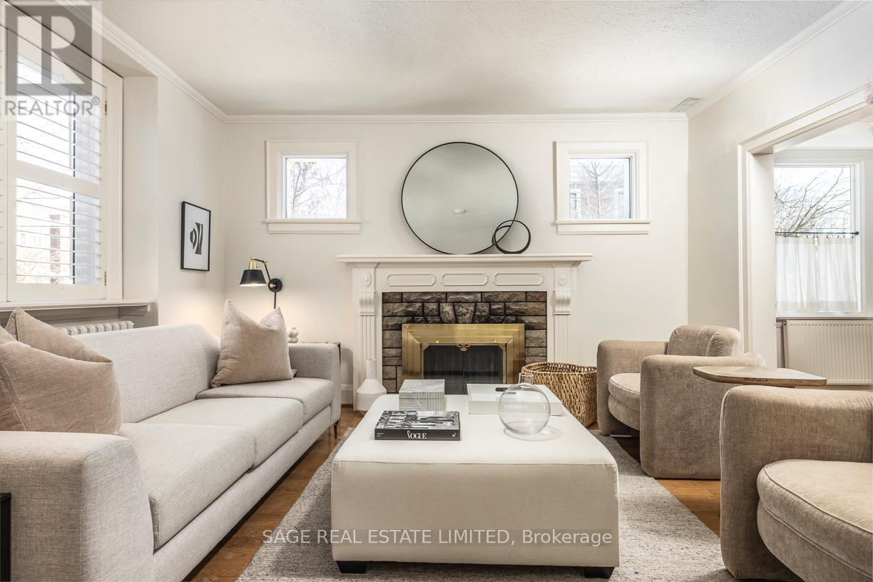 205 Cranbrooke Avenue, Toronto, Ontario  M5M 1M8 - Photo 7 - C12912894