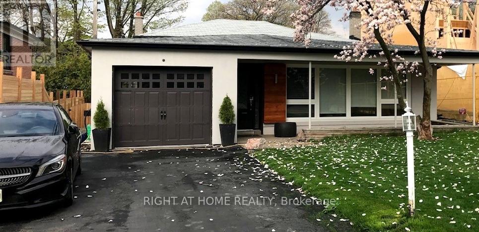 8 ALONZO ROAD, Toronto, Ontario