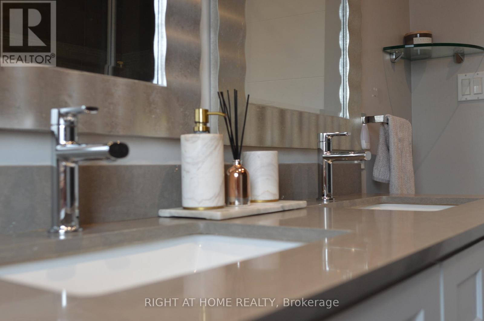 8 Alonzo Road, Toronto, Ontario  M2R 1T5 - Photo 10 - C12912942