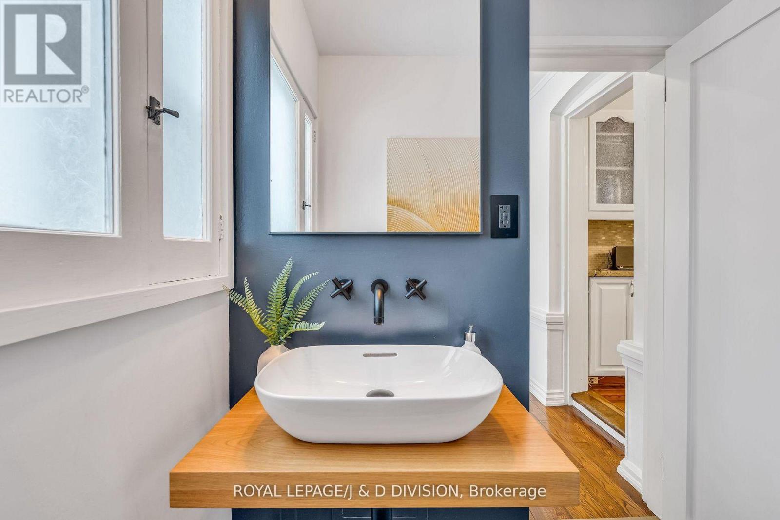 453 Oriole Parkway, Toronto, Ontario  M5P 2H7 - Photo 18 - C12912954