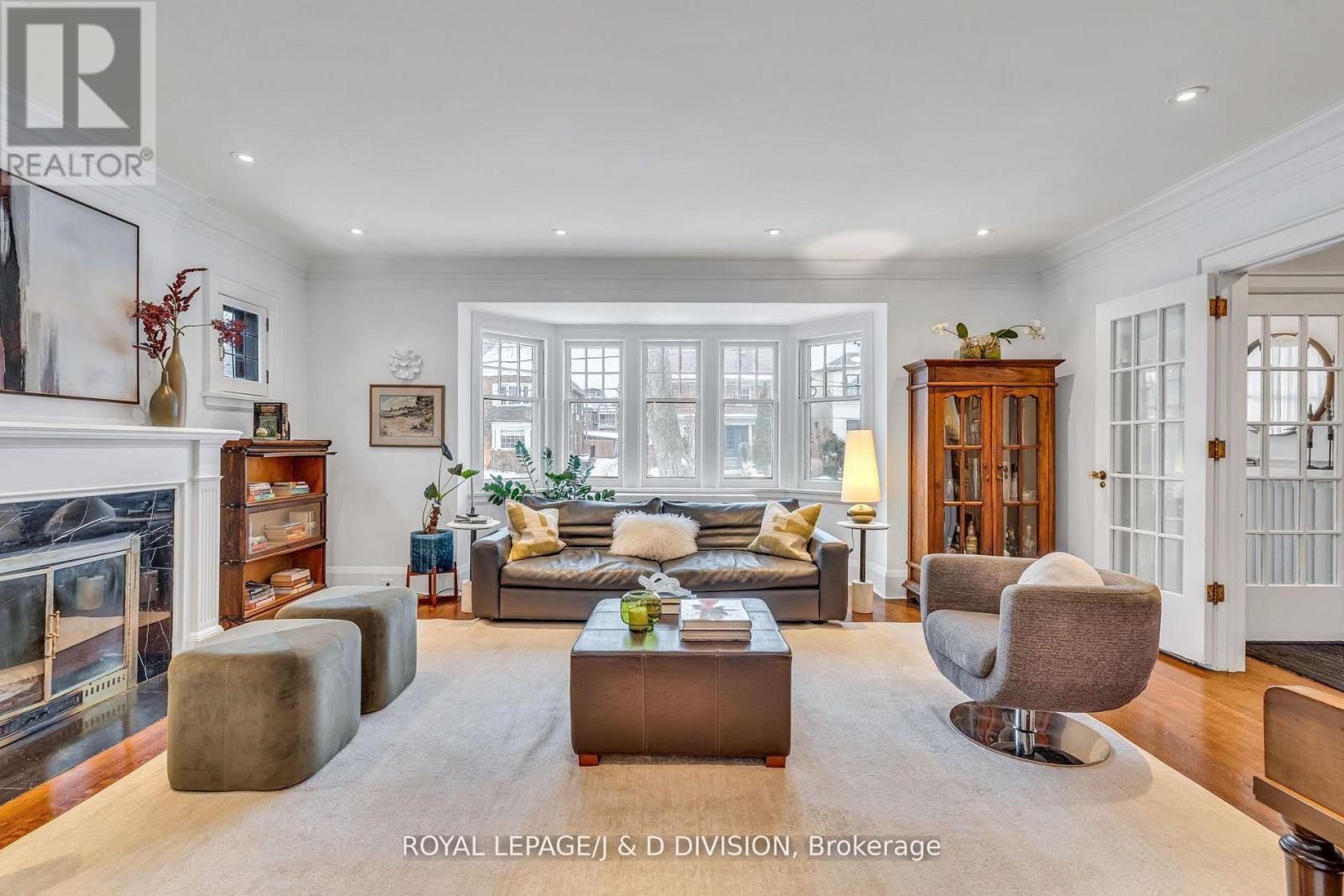 453 Oriole Parkway, Toronto, Ontario  M5P 2H7 - Photo 5 - C12912954