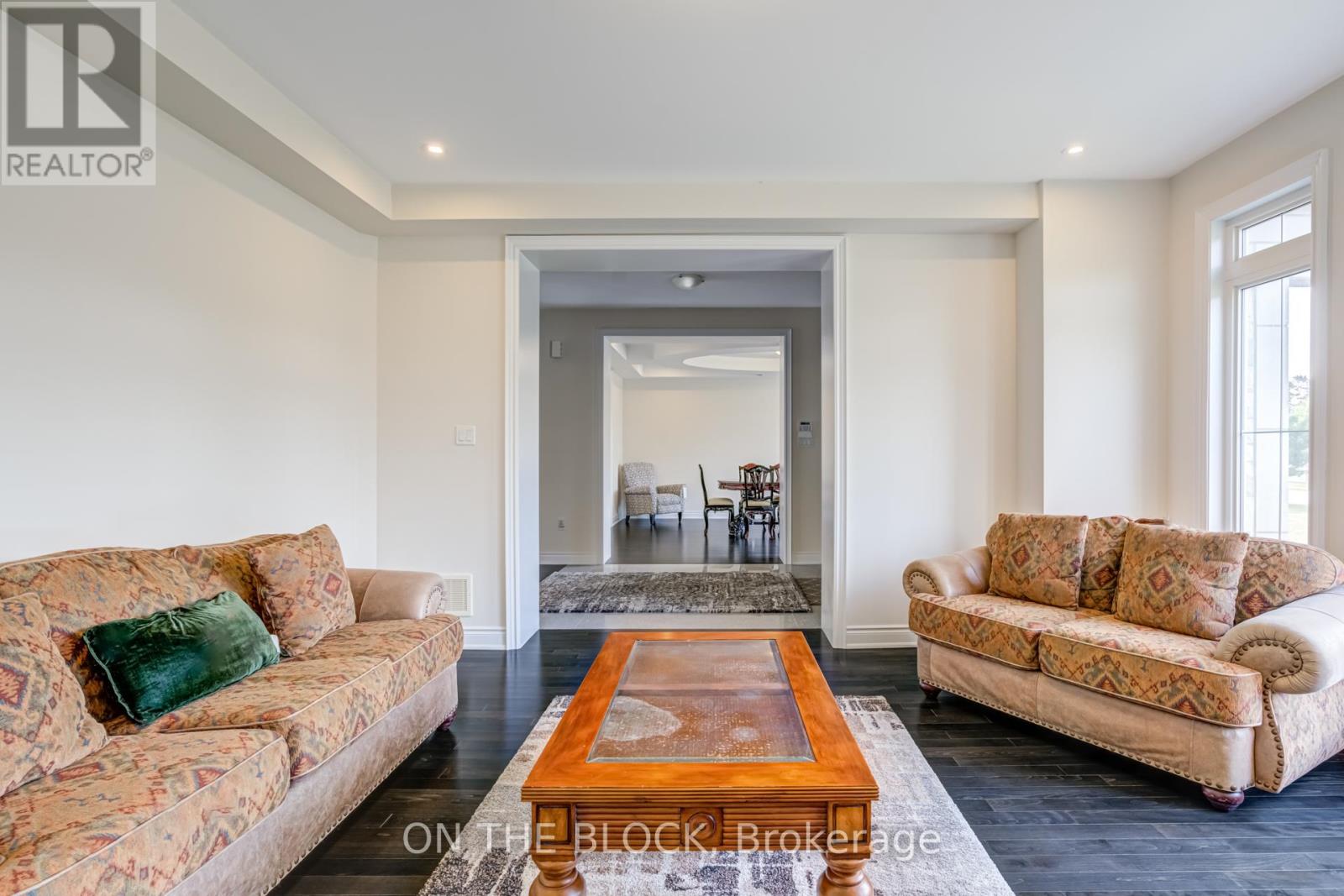 24 Whitewood Drive, Whitchurch-Stouffville, Ontario  L4A 1R9 - Photo 16 - N12912874