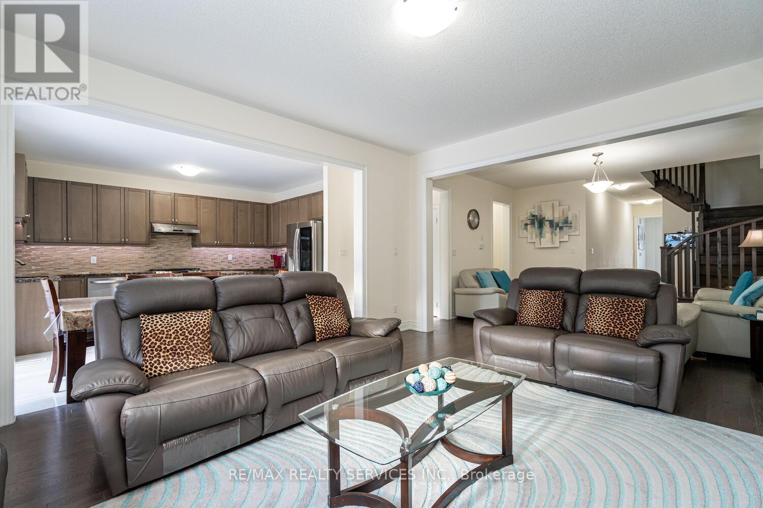 34 Thornvalley Terrace, Caledon, Ontario  L7C 4H9 - Photo 13 - W12912852