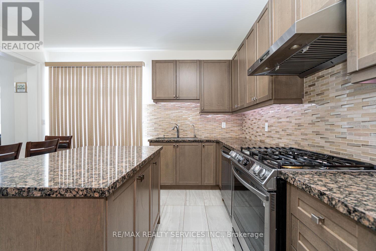 34 Thornvalley Terrace, Caledon, Ontario  L7C 4H9 - Photo 16 - W12912852