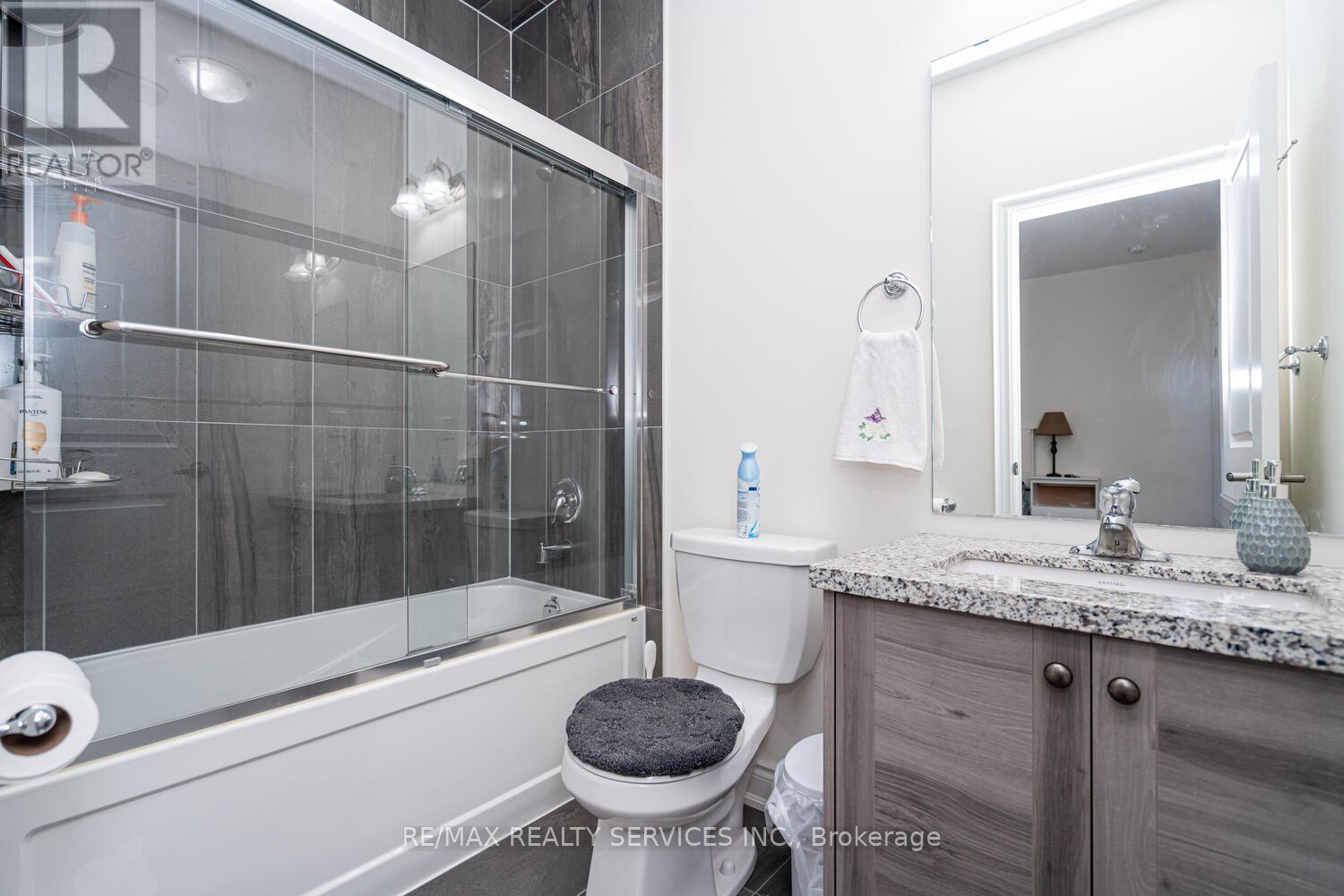 34 Thornvalley Terrace, Caledon, Ontario  L7C 4H9 - Photo 31 - W12912852