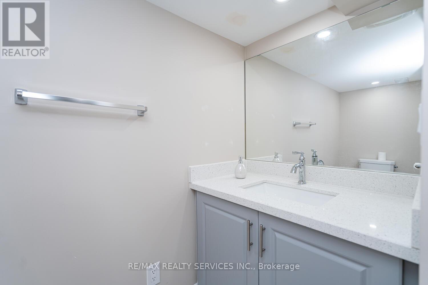 34 Thornvalley Terrace, Caledon, Ontario  L7C 4H9 - Photo 49 - W12912852