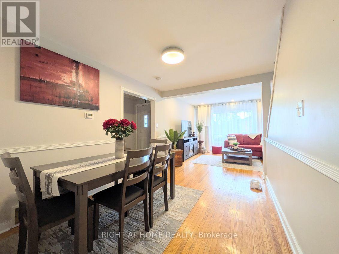 2309 Brookhurst Road, Mississauga, Ontario  L5J 1R1 - Photo 3 - W12912862