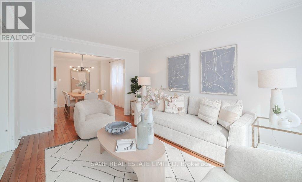 411 The Thicket, Mississauga, Ontario  L5G 4P6 - Photo 11 - W12912872