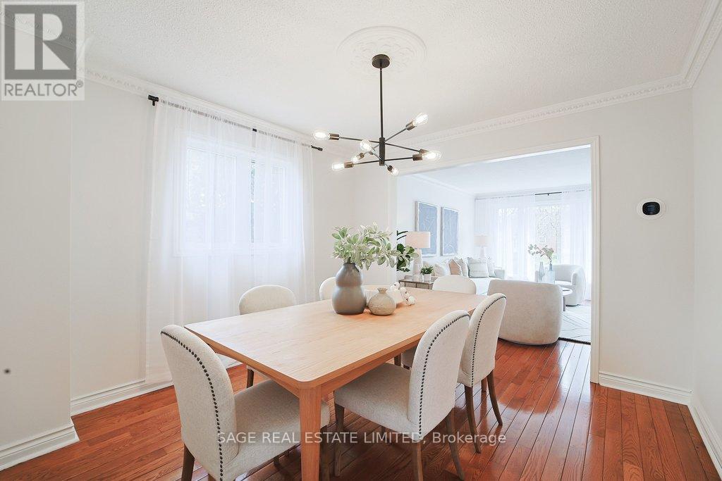 411 The Thicket, Mississauga, Ontario  L5G 4P6 - Photo 12 - W12912872