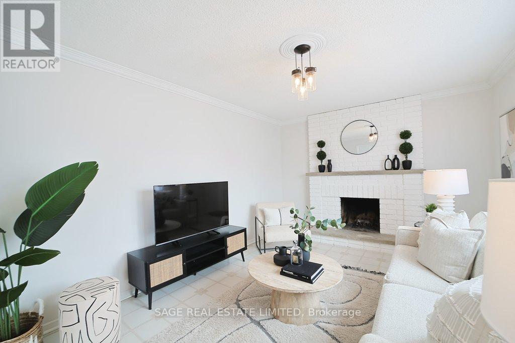 411 The Thicket, Mississauga, Ontario  L5G 4P6 - Photo 15 - W12912872