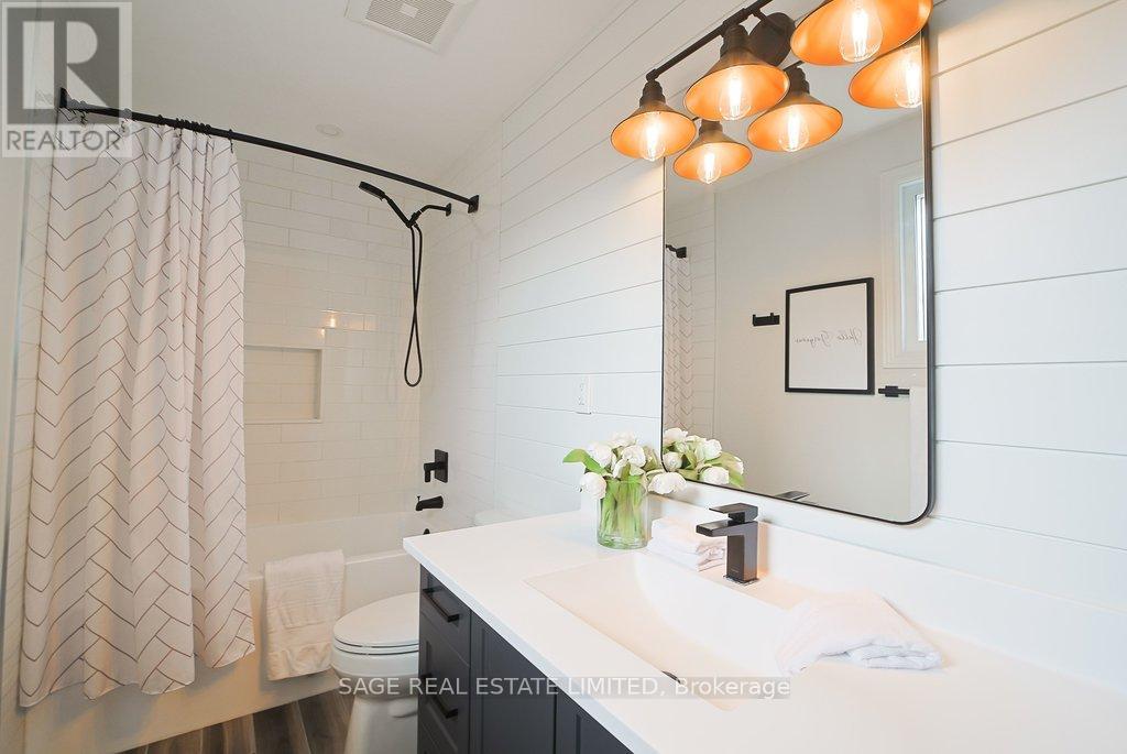 411 The Thicket, Mississauga, Ontario  L5G 4P6 - Photo 22 - W12912872