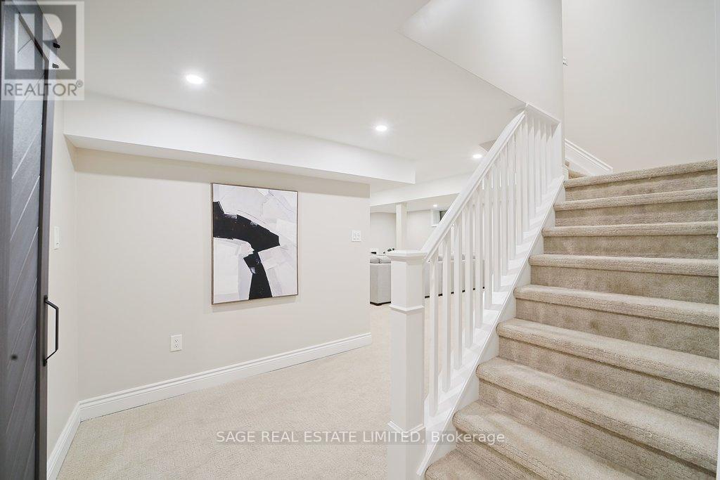 411 The Thicket, Mississauga, Ontario  L5G 4P6 - Photo 30 - W12912872