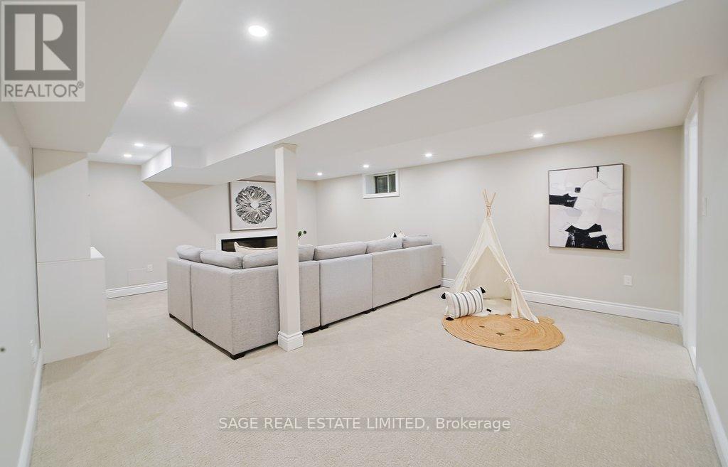 411 The Thicket, Mississauga, Ontario  L5G 4P6 - Photo 31 - W12912872