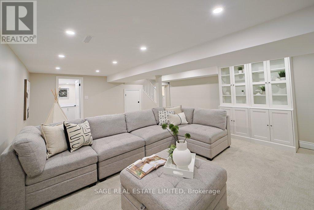 411 The Thicket, Mississauga, Ontario  L5G 4P6 - Photo 32 - W12912872