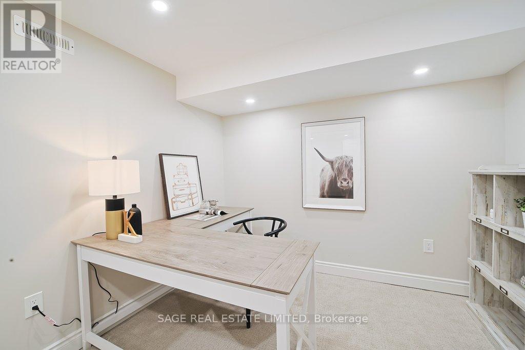 411 The Thicket, Mississauga, Ontario  L5G 4P6 - Photo 36 - W12912872