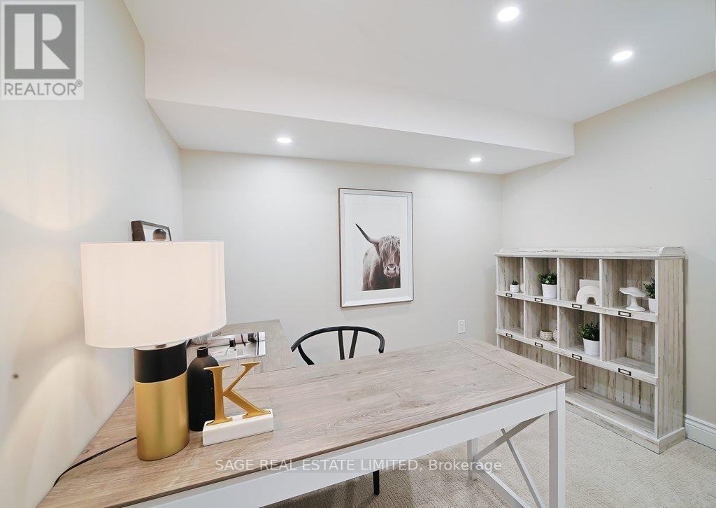 411 The Thicket, Mississauga, Ontario  L5G 4P6 - Photo 38 - W12912872