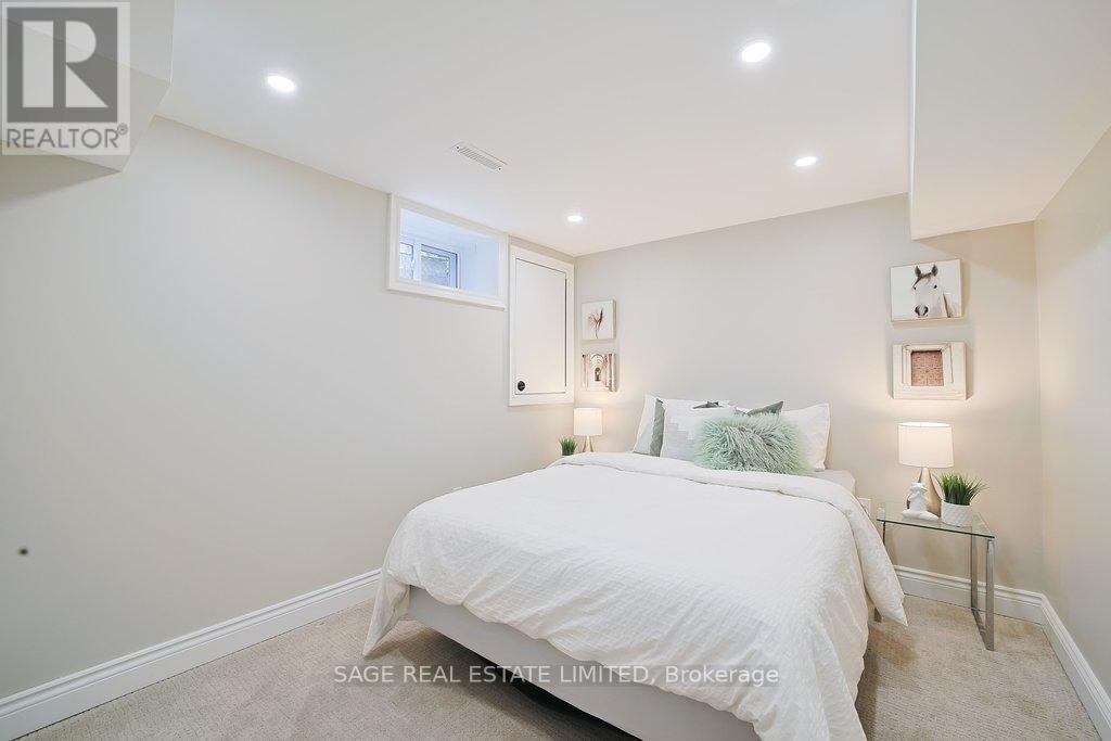 411 The Thicket, Mississauga, Ontario  L5G 4P6 - Photo 39 - W12912872