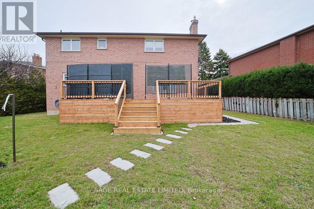 411 The Thicket, Mississauga, Ontario  L5G 4P6 - Photo 43 - W12912872