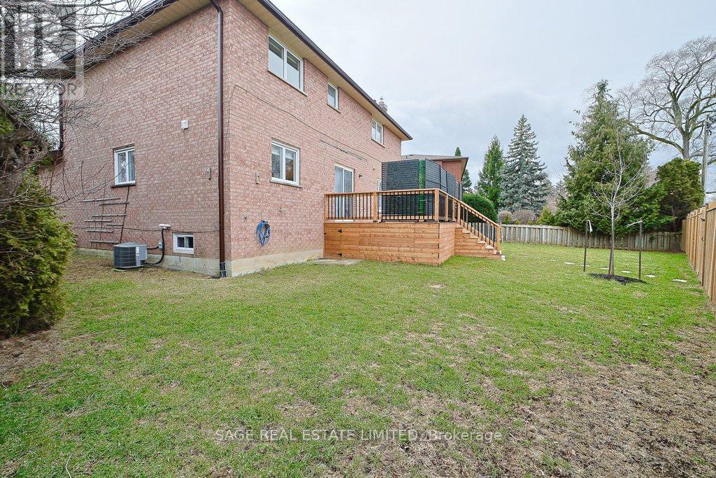 411 The Thicket, Mississauga, Ontario  L5G 4P6 - Photo 44 - W12912872