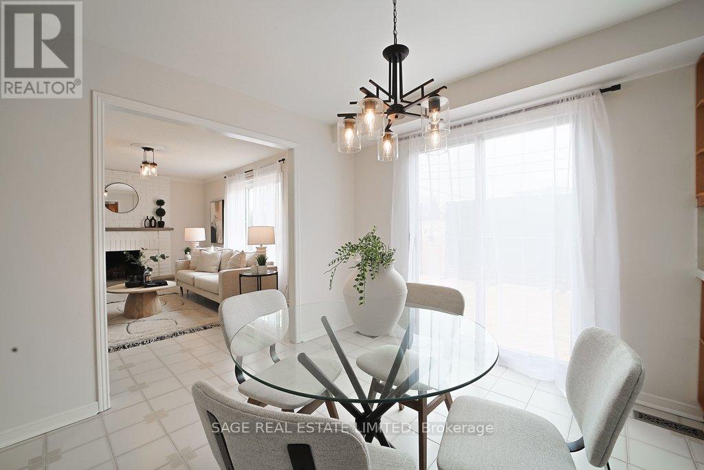 411 The Thicket, Mississauga, Ontario  L5G 4P6 - Photo 7 - W12912872