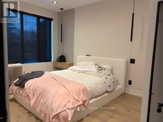 24b Broadview Avenue, Mississauga, Ontario  L5H 2S9 - Photo 14 - W12912900