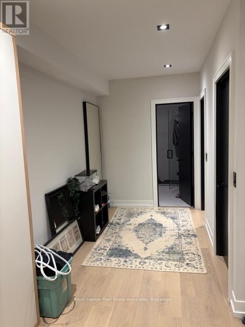 24b Broadview Avenue, Mississauga, Ontario  L5H 2S9 - Photo 17 - W12912900