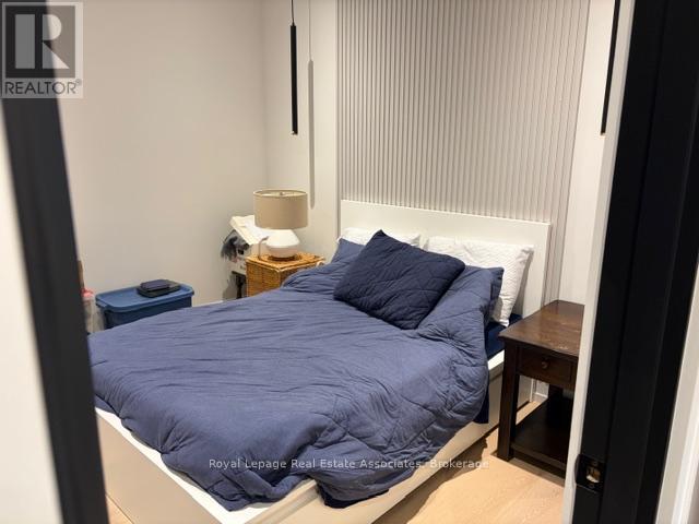 24b Broadview Avenue, Mississauga, Ontario  L5H 2S9 - Photo 9 - W12912900