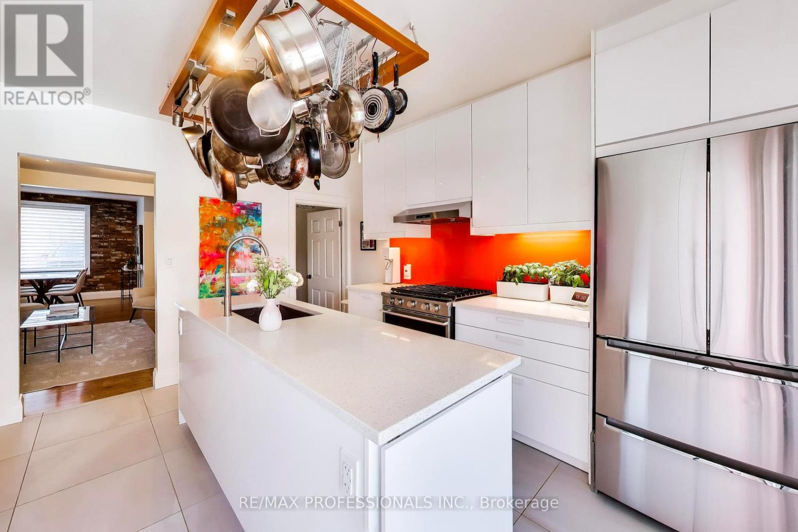 41 Windermere Avenue, Toronto, Ontario  M6S 3J3 - Photo 11 - W12912910