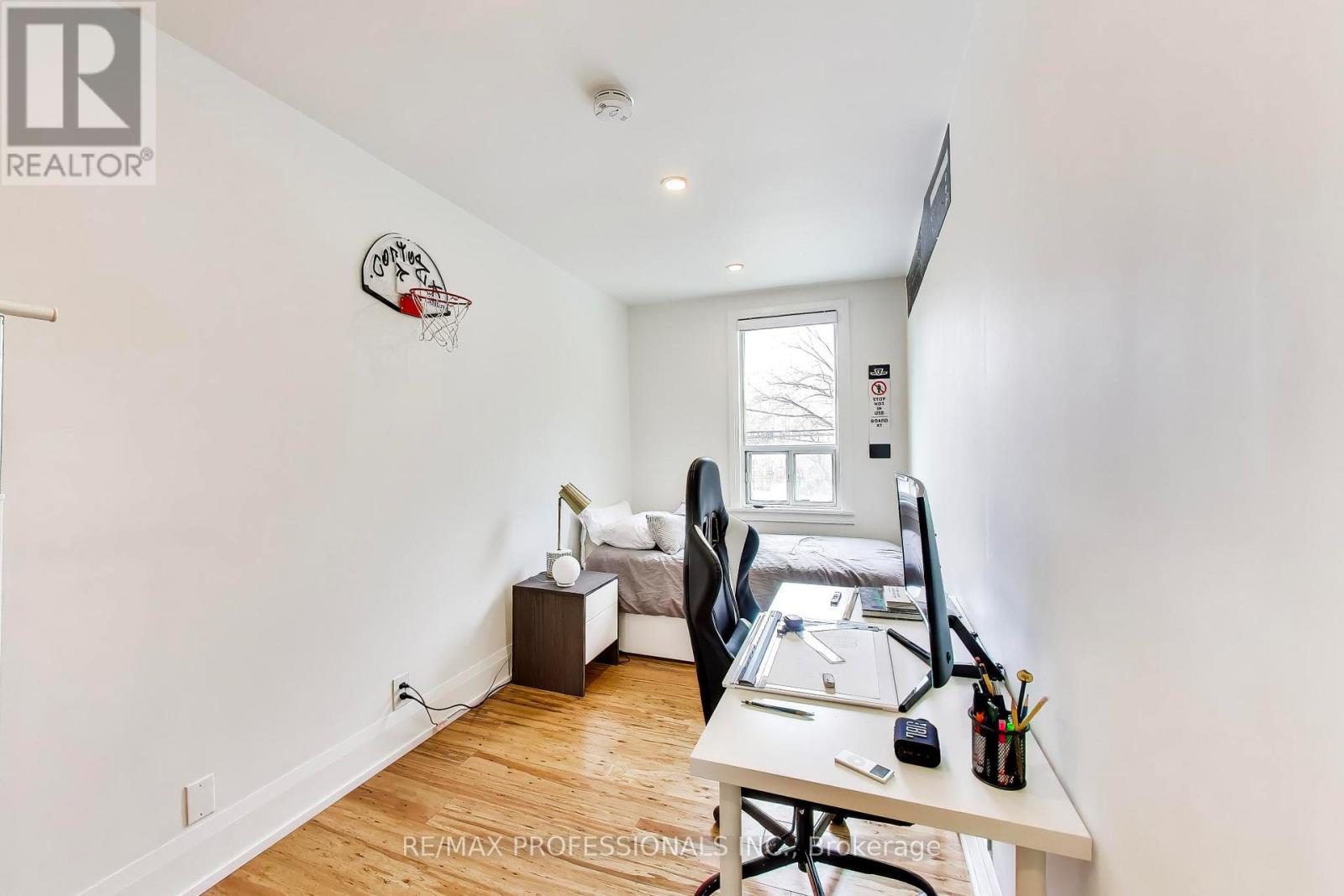 41 Windermere Avenue, Toronto, Ontario  M6S 3J3 - Photo 17 - W12912910