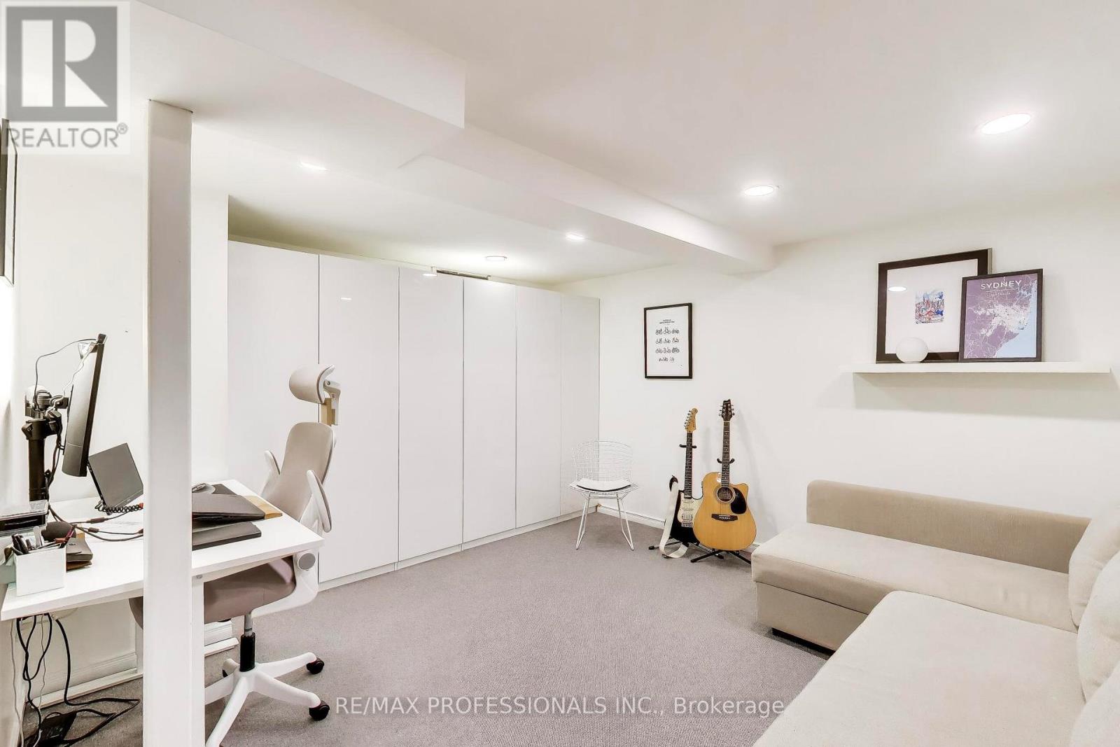 41 Windermere Avenue, Toronto, Ontario  M6S 3J3 - Photo 21 - W12912910