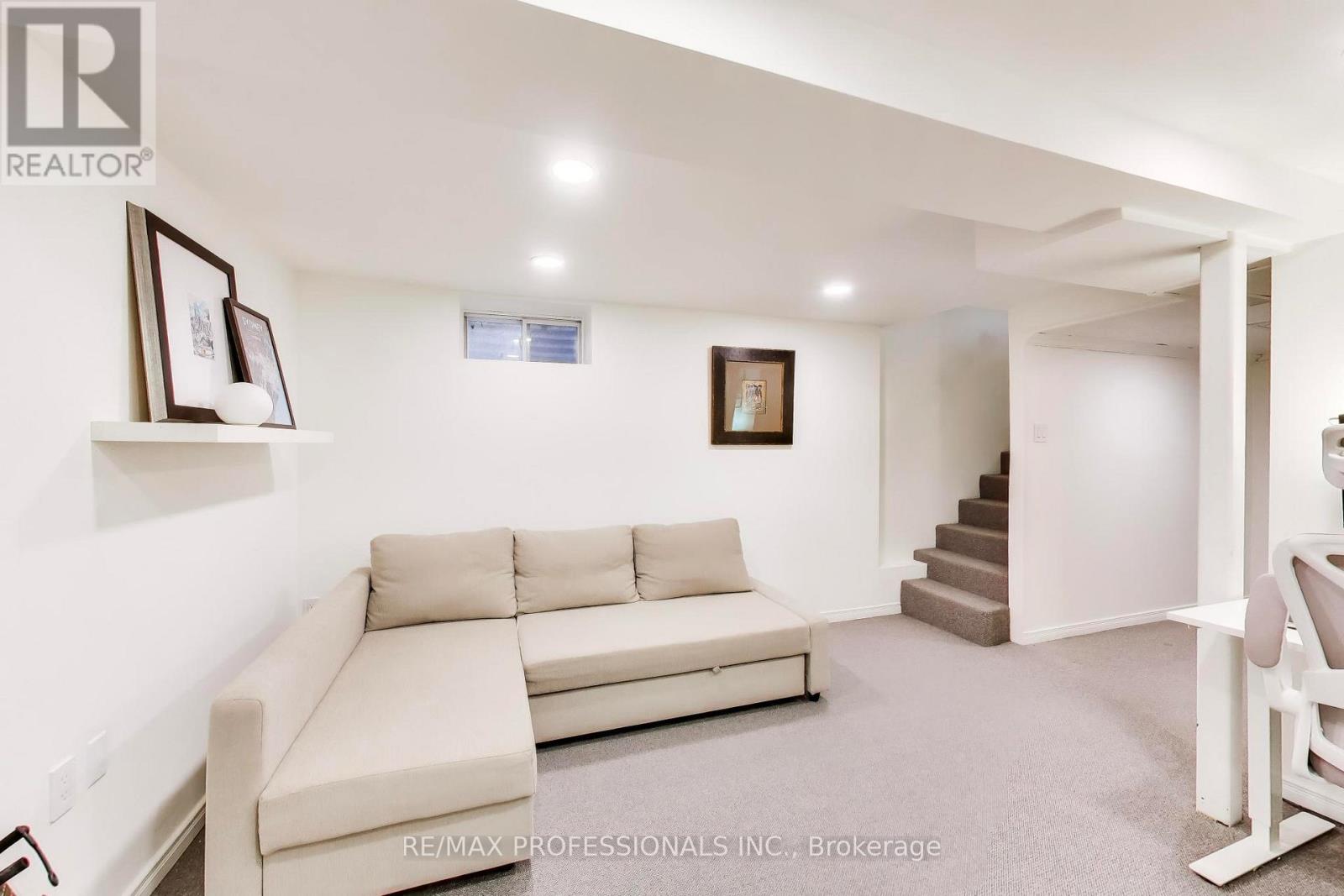 41 Windermere Avenue, Toronto, Ontario  M6S 3J3 - Photo 22 - W12912910