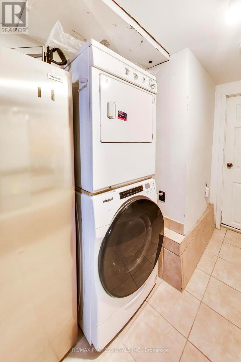 41 Windermere Avenue, Toronto, Ontario  M6S 3J3 - Photo 27 - W12912910