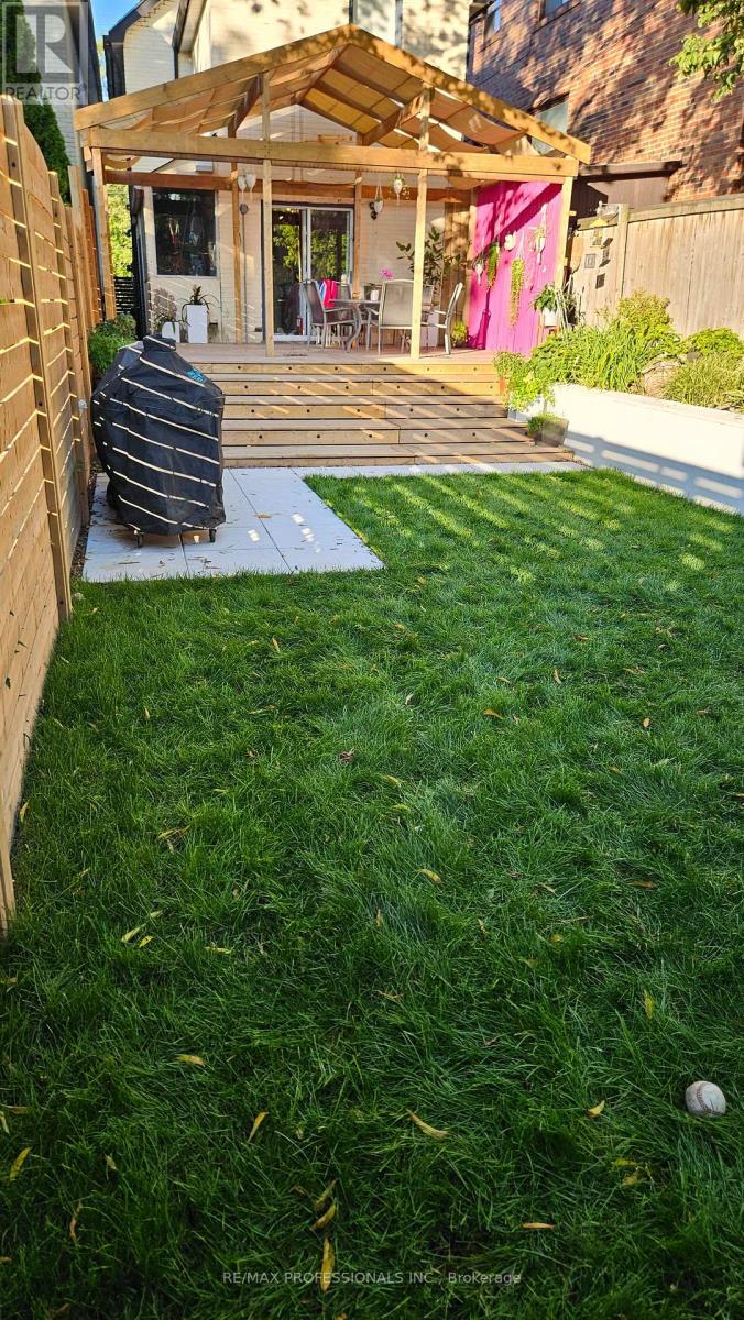 41 Windermere Avenue, Toronto, Ontario  M6S 3J3 - Photo 40 - W12912910