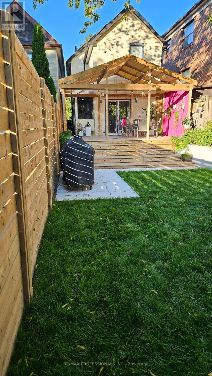 41 Windermere Avenue, Toronto, Ontario  M6S 3J3 - Photo 41 - W12912910