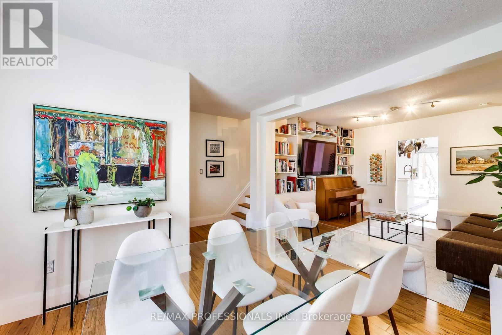 41 Windermere Avenue, Toronto, Ontario  M6S 3J3 - Photo 7 - W12912910