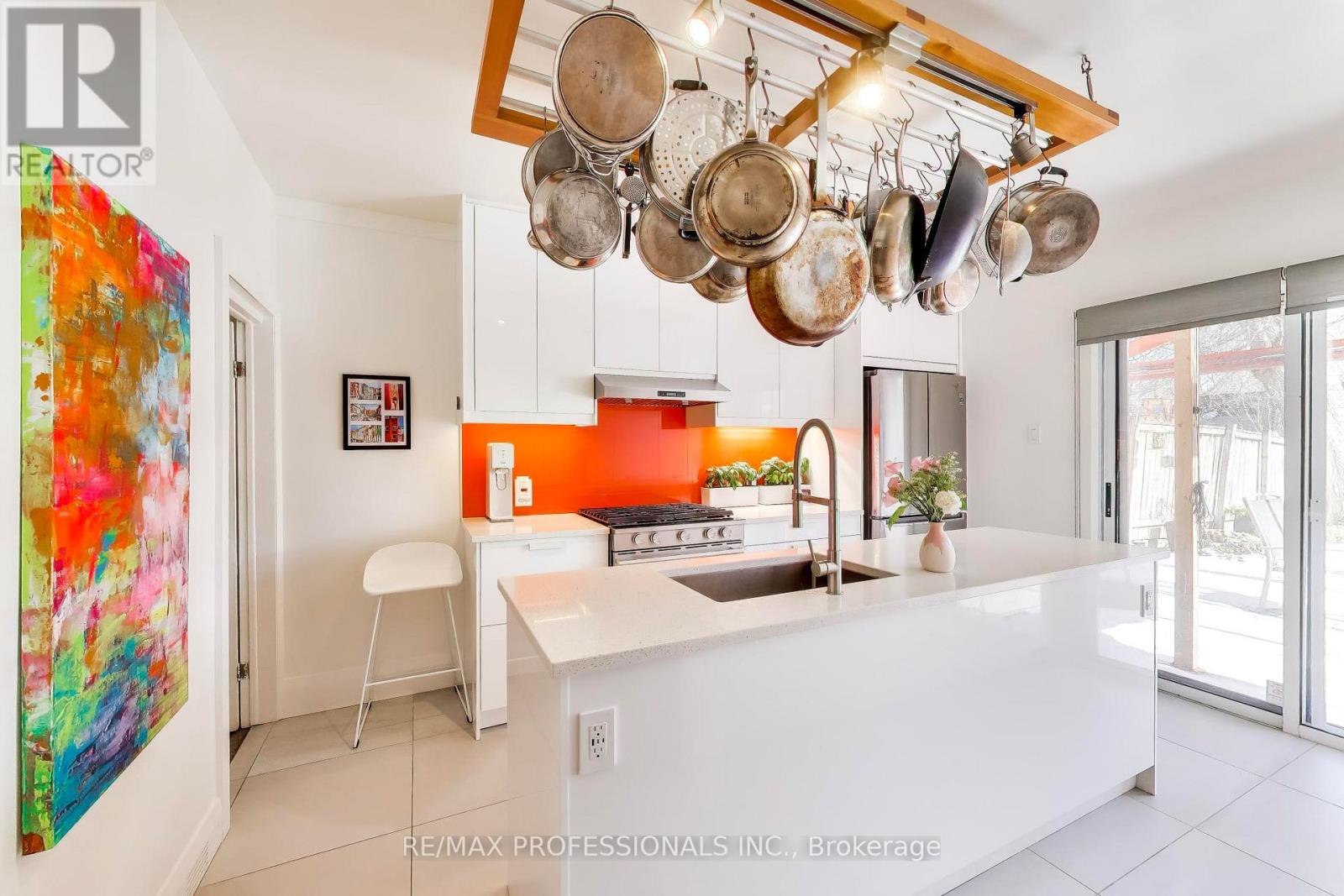 41 Windermere Avenue, Toronto, Ontario  M6S 3J3 - Photo 9 - W12912910