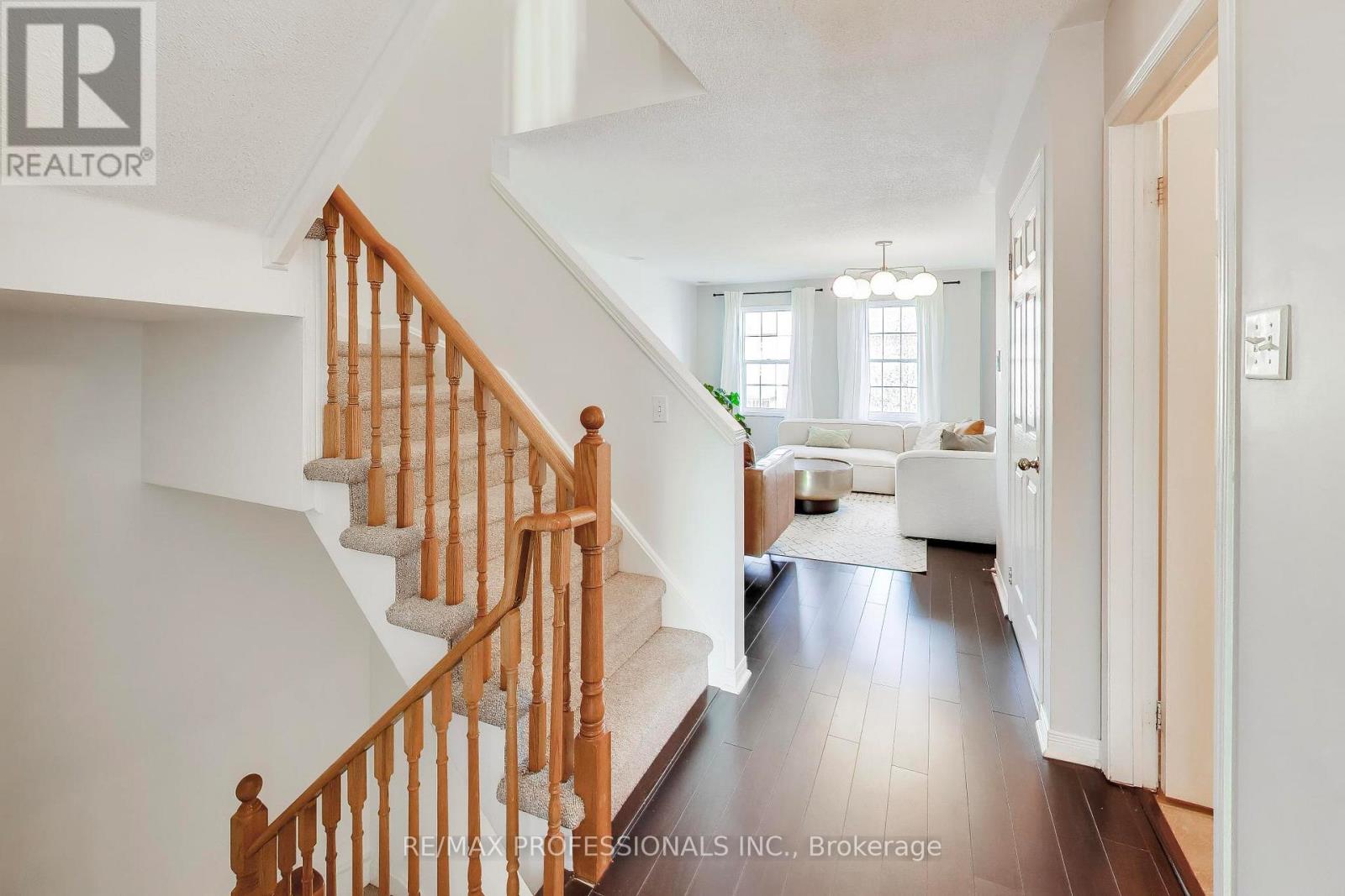 110 Littlewood Drive, Oakville, Ontario  L6H 6V2 - Photo 14 - W12912912