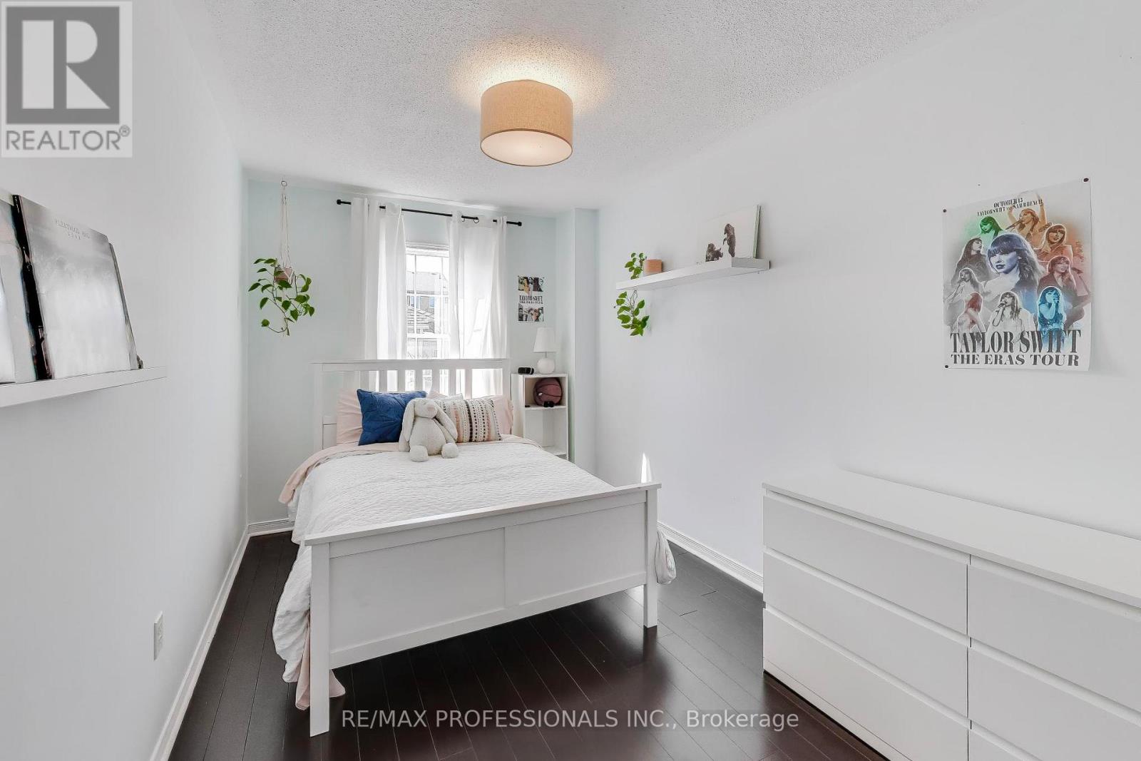 110 Littlewood Drive, Oakville, Ontario  L6H 6V2 - Photo 19 - W12912912