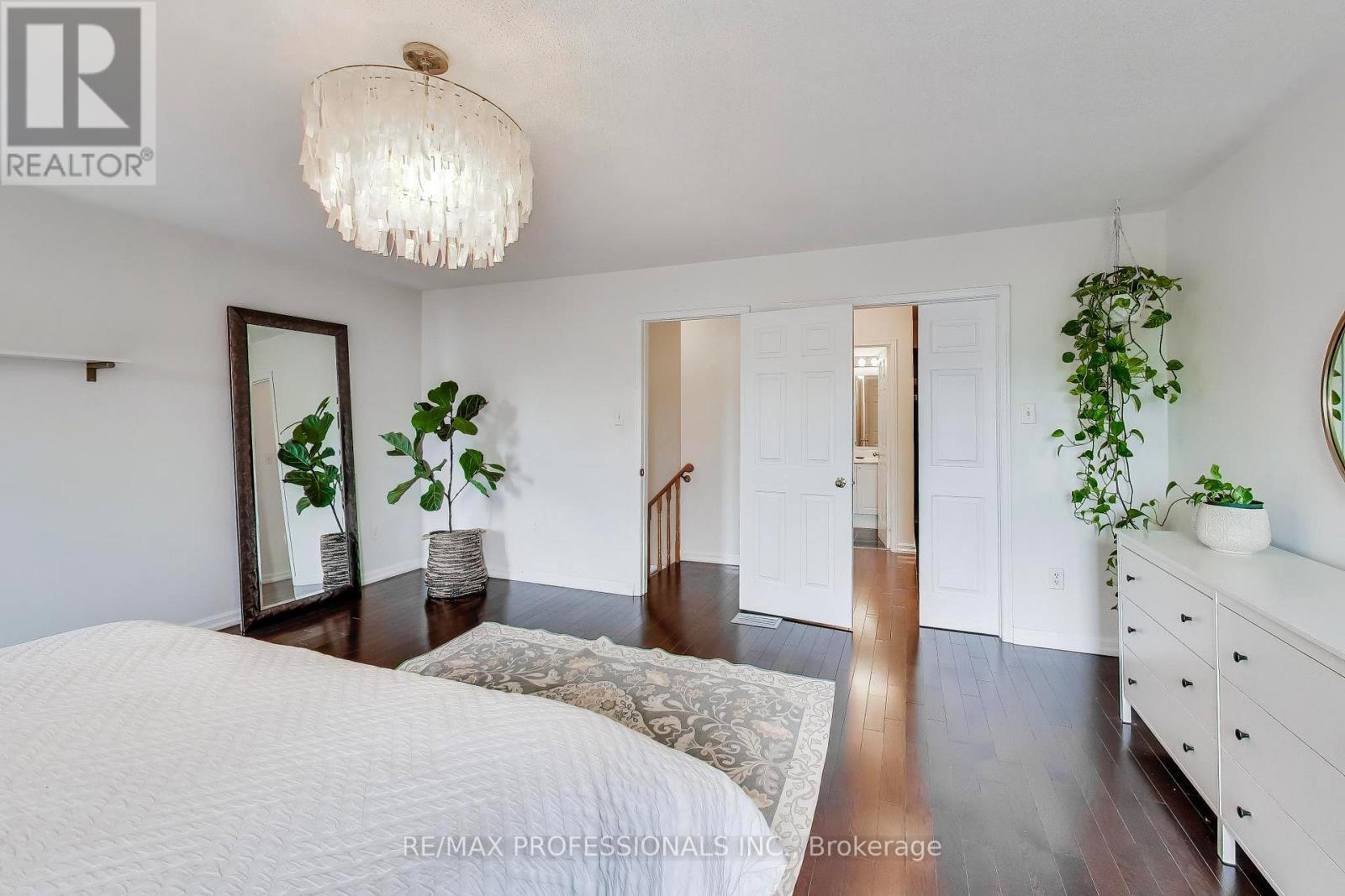 110 Littlewood Drive, Oakville, Ontario  L6H 6V2 - Photo 25 - W12912912