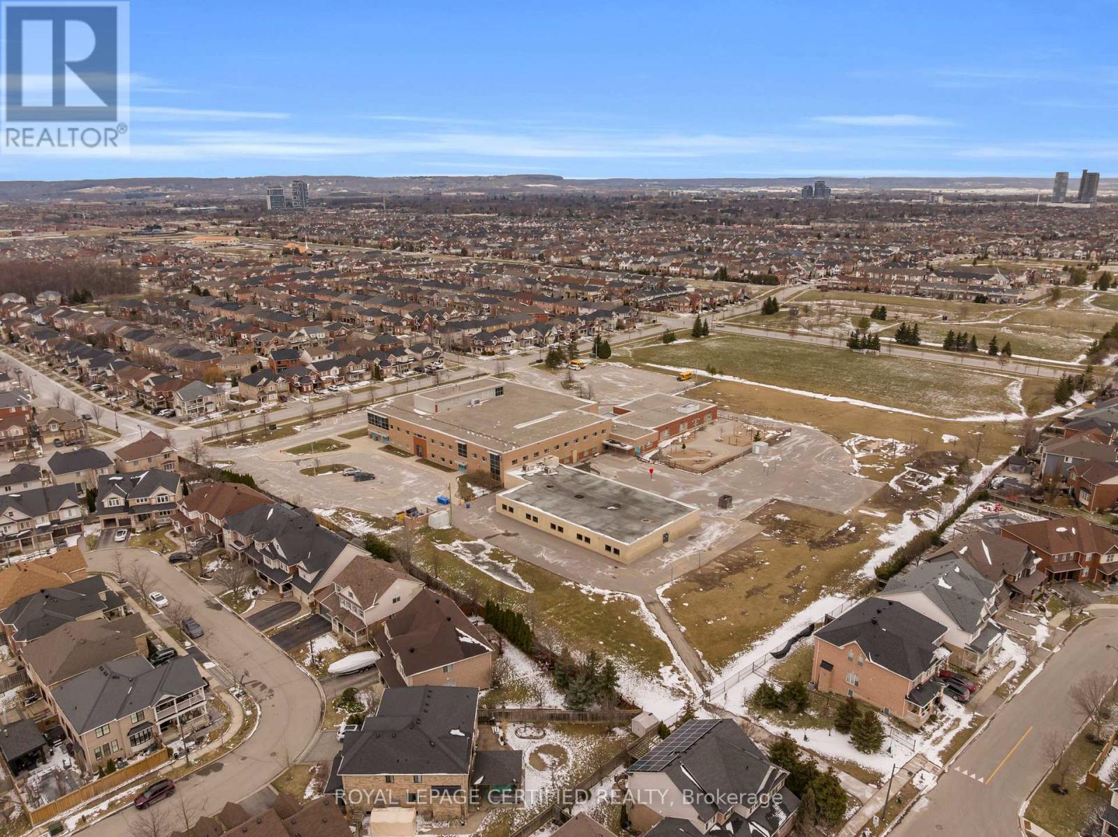 1211 Winter Crescent, Milton, Ontario  L9T 6V8 - Photo 49 - W12912926