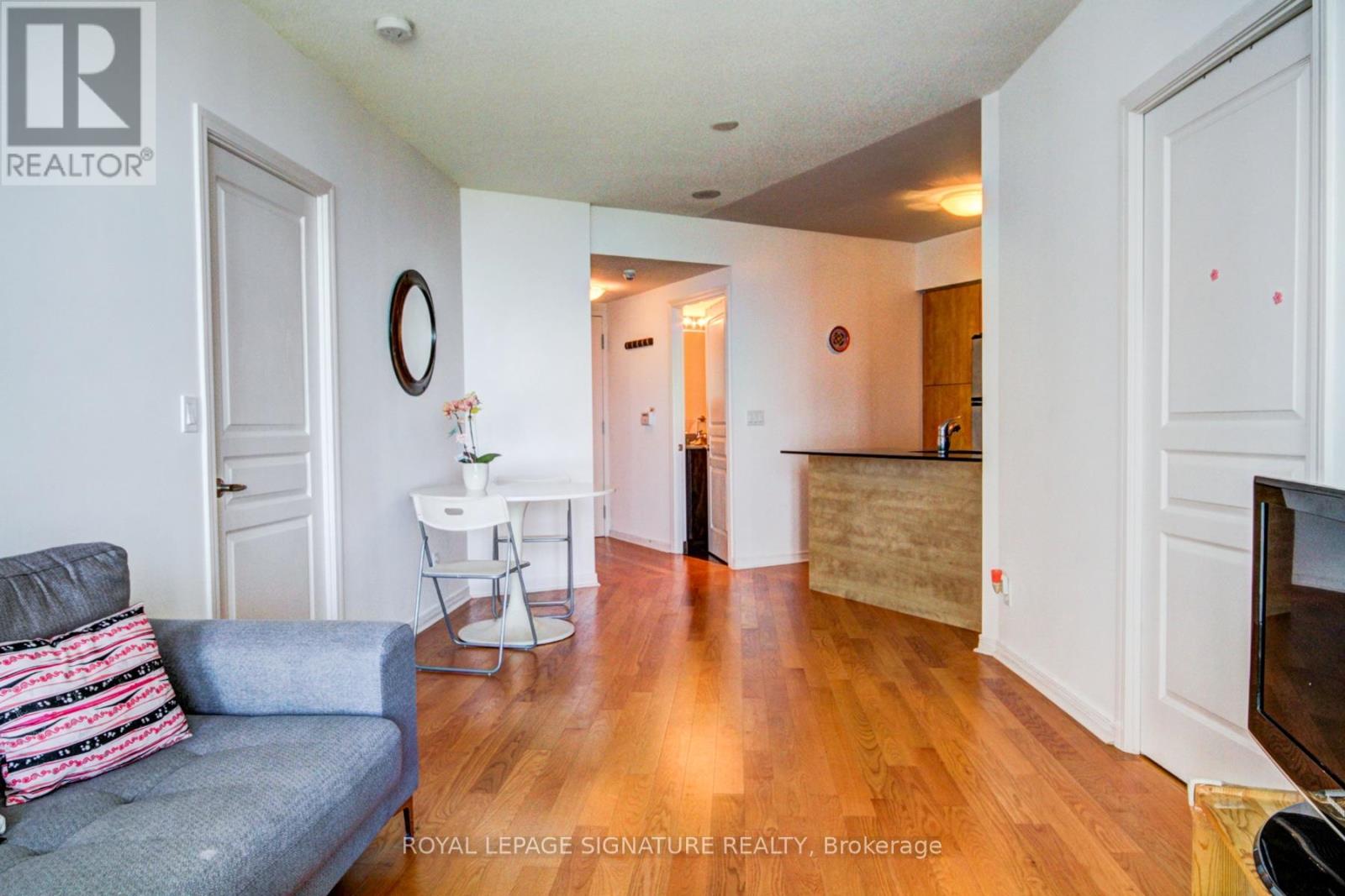 2207 - 15 Legion Road S, Toronto, Ontario  M8V 0A9 - Photo 10 - W12912928