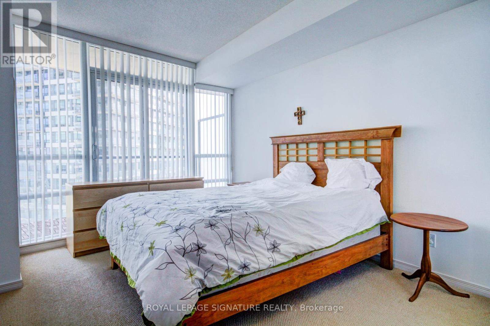 2207 - 15 Legion Road S, Toronto, Ontario  M8V 0A9 - Photo 11 - W12912928