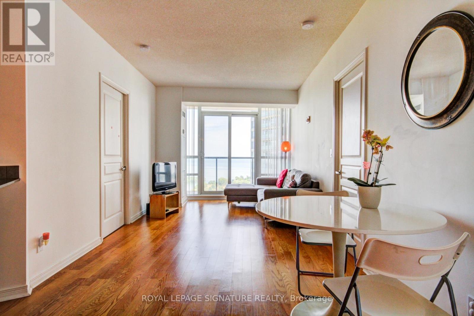 2207 - 15 Legion Road S, Toronto, Ontario  M8V 0A9 - Photo 7 - W12912928